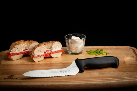 Mundial 5620-7E Bread Knife Offset Serrated 5600 Series 7 inches Black