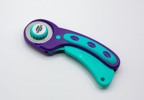 Mundial DQRC45 Rotary Cutter Squeeze Handle 45mm Purple & Turquoise