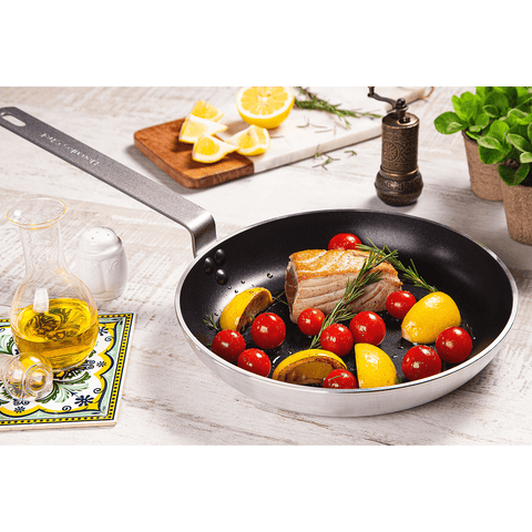 Mundial PA7000-24 Professional Chef Frying Pan Non-Stick Teflon 9.4 inches Cast Aluminum