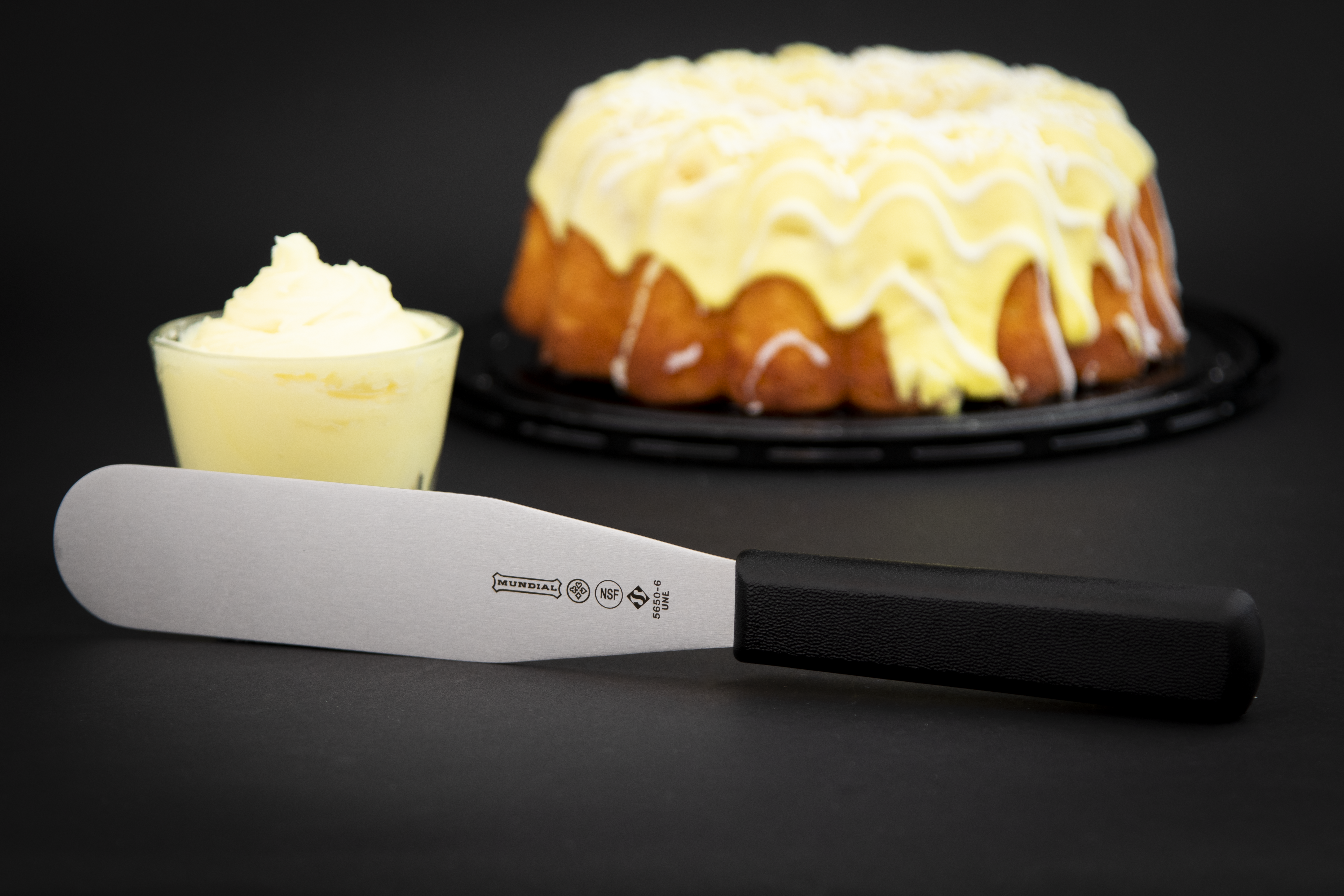 Mundial Baker's Icing Spatula