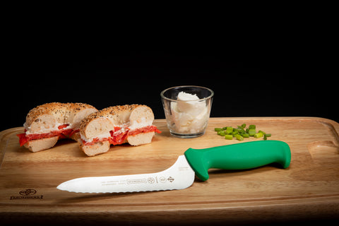 Mundial 5620-7E VD RF Offset Bread Serrated Knife 5600 Series 7 inches Green