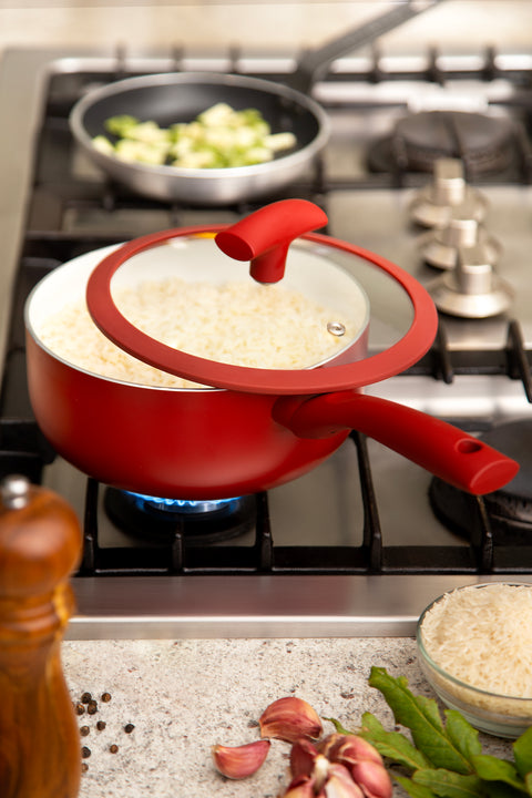 Mundial PA300-5PVM Cookware Non-stick Ceramic Coating Frying Pan & Pot Set 9-Piece Aluminum Red